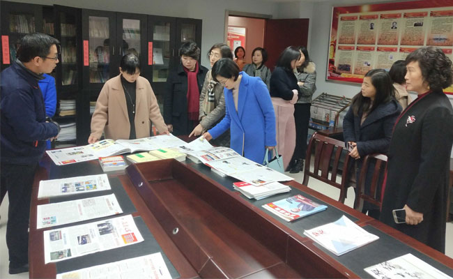 宝应县创业女性协会理事会会议在水蜜桃视频在线网站公司召开